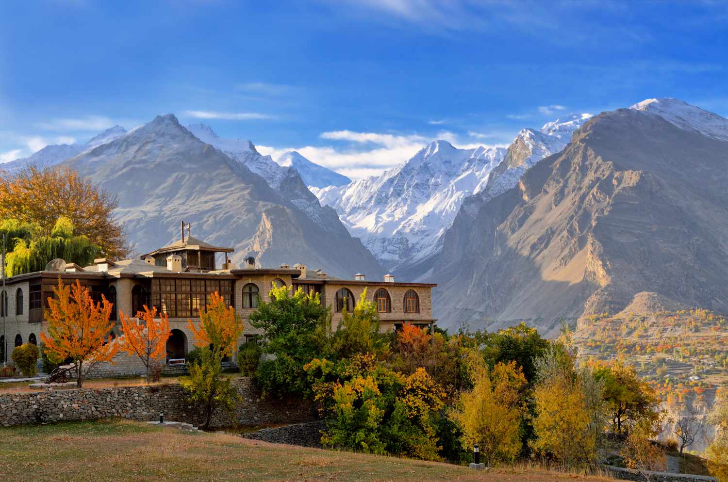 Hunza Valley – A Complete Travel Guide to Pakistan’s Jewel