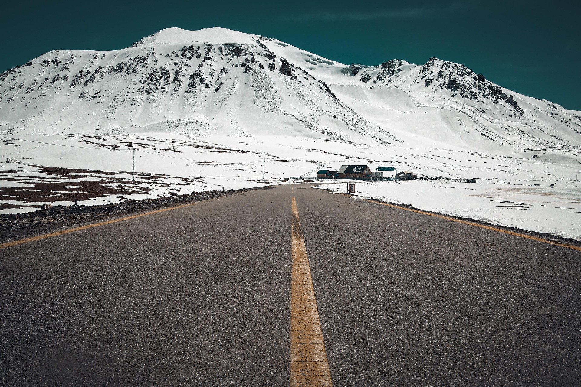 Exploring Pakistan’s Diverse Tourist Spots – From Peaks to Plains